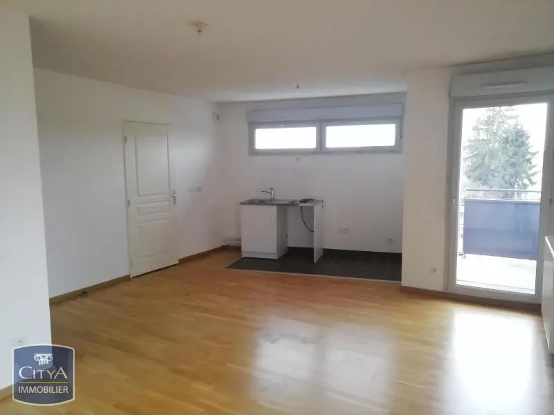 à louer joli T1 69100 Villeurbanne