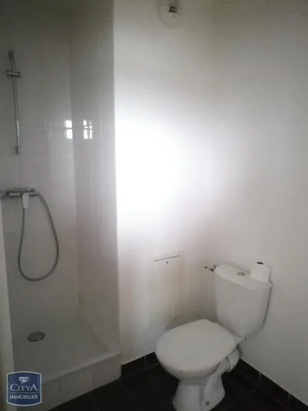 à louer joli T1 69100 Villeurbanne