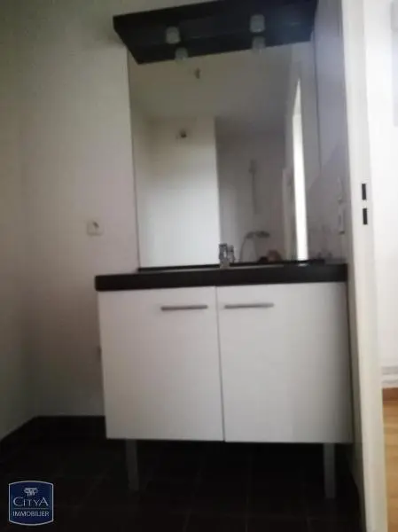 à louer joli T1 69100 Villeurbanne