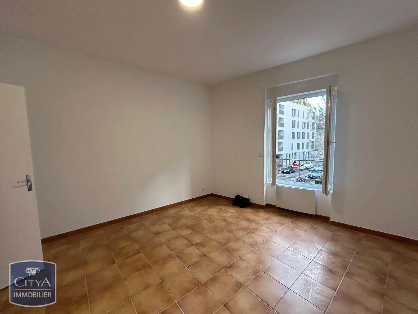 Photo 5 Appartement 1 pièce 22.76m²