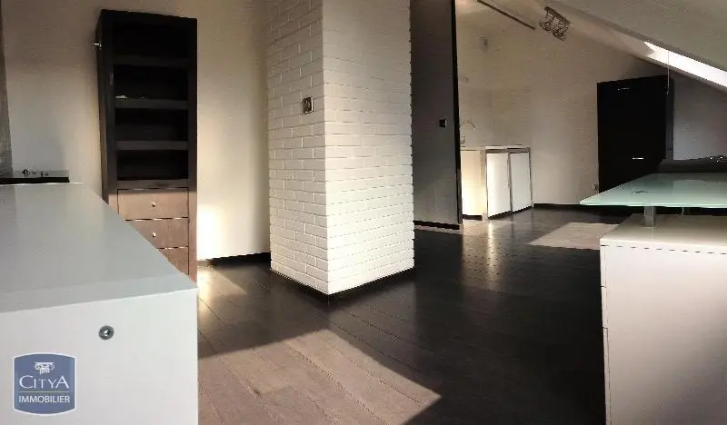 Photo 2 Appartement 1 pièce 16.77m²