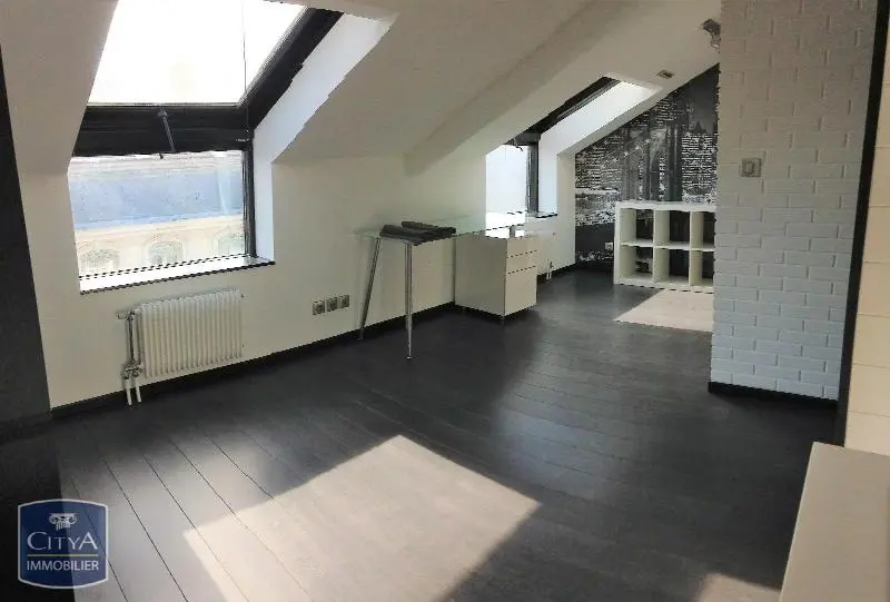 Photo 1 Appartement 1 pièce 16.77m²