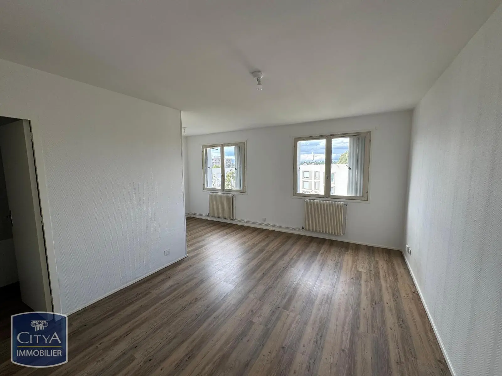 Photo 2 Appartement 1 pièce 32.08m²