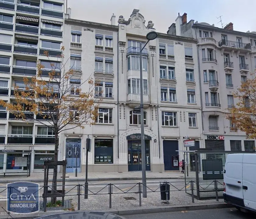 Photo 1 Local Commercial 140m²