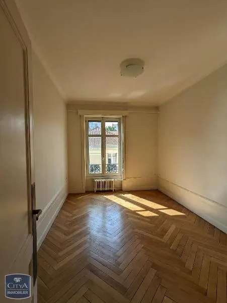 Photo 12 Appartement 5 pièces 168m²