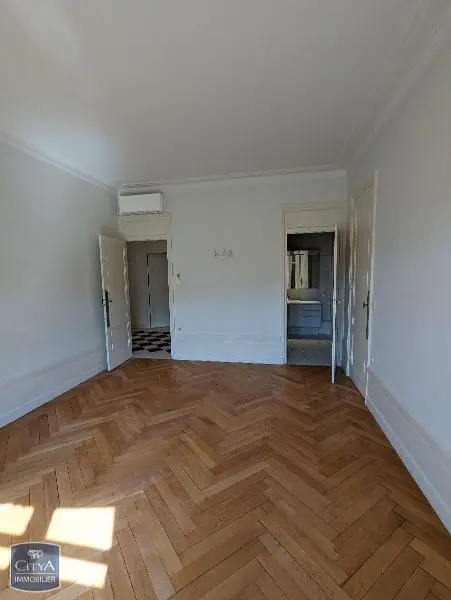 Photo 15 Appartement 5 pièces 168m²