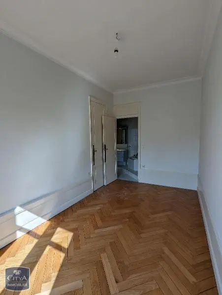 Photo 17 Appartement 5 pièces 168m²