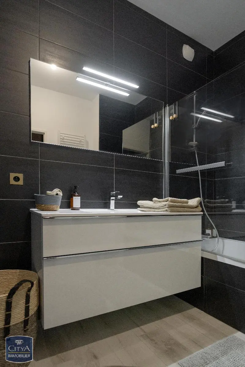 Photo 11 Appartement 5 pièces 101.57m²