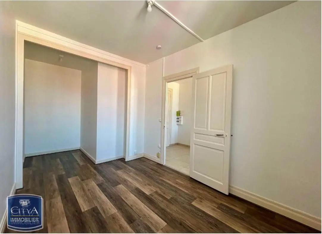 Photo 1 Appartement 1 pièce 25.11m²