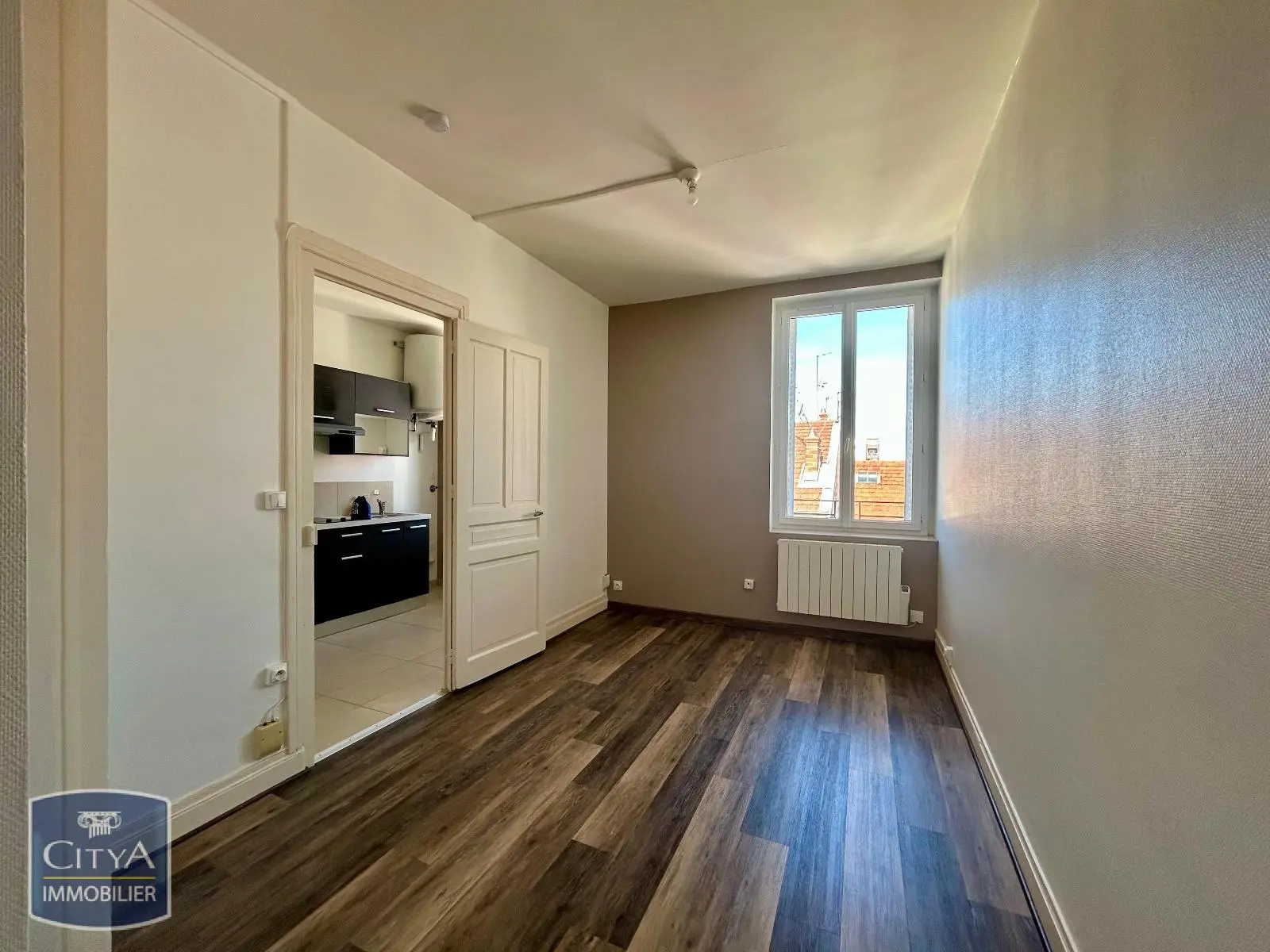 Photo 2 Appartement 1 pièce 25.11m²