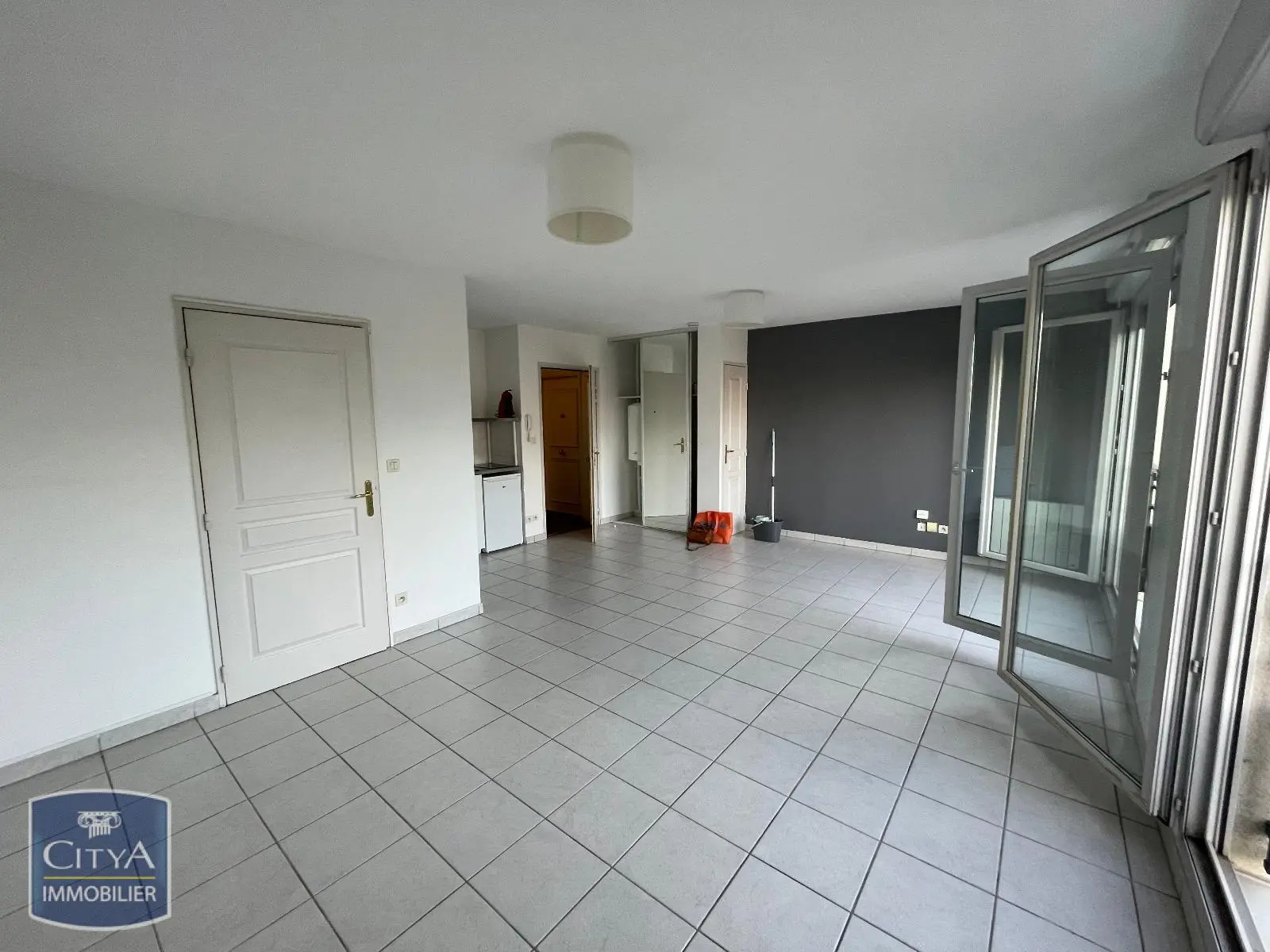 Photo 3 Appartement 1 pièce 32.74m²