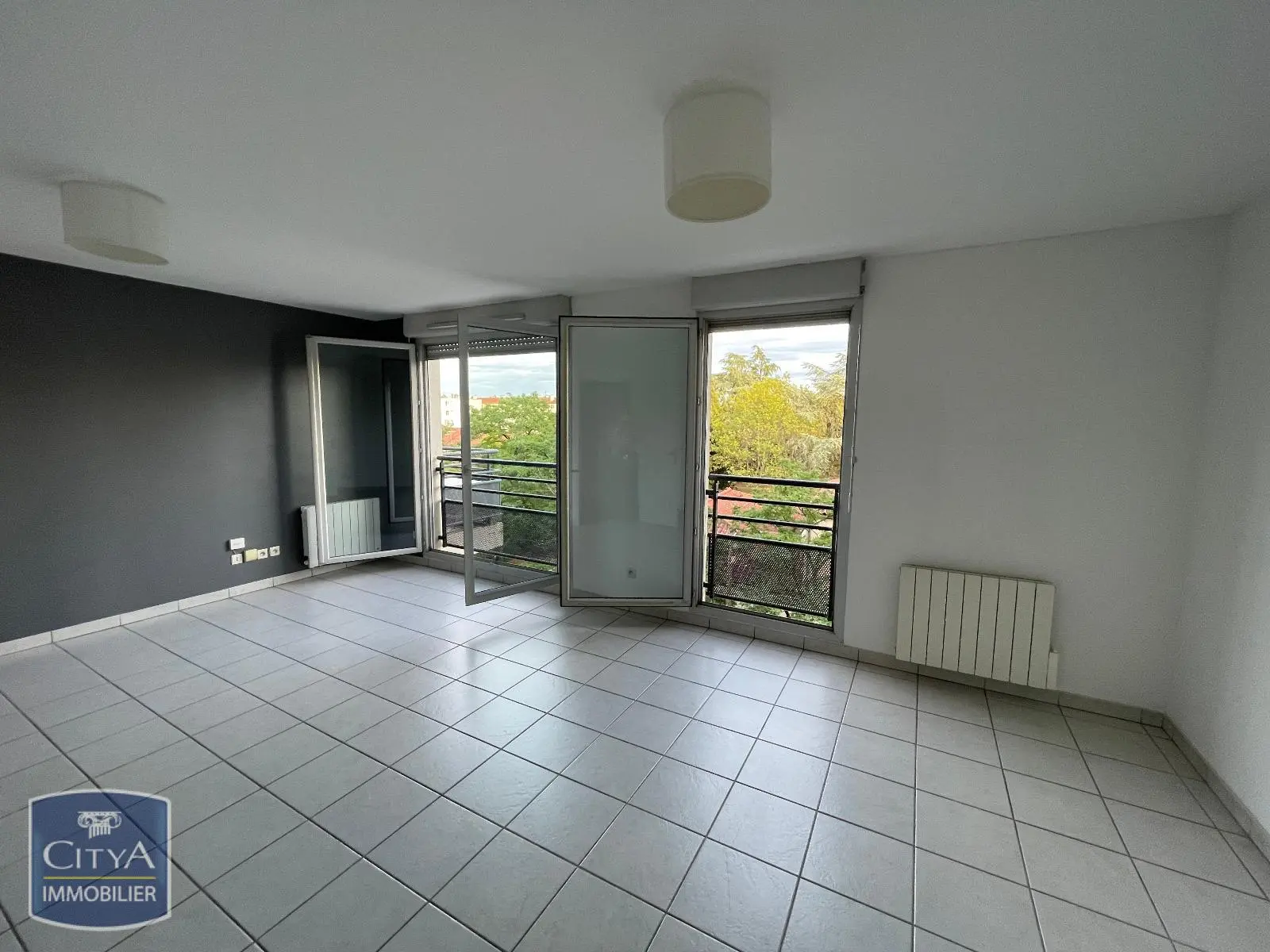 Photo 2 Appartement 1 pièce 32.74m²