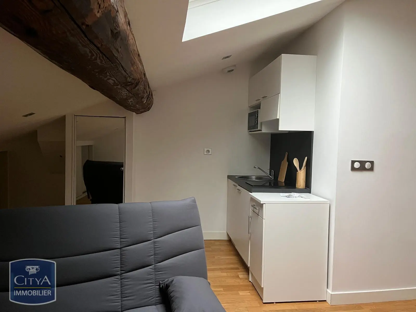 Photo 2 Appartement 1 pièce 21.74m²
