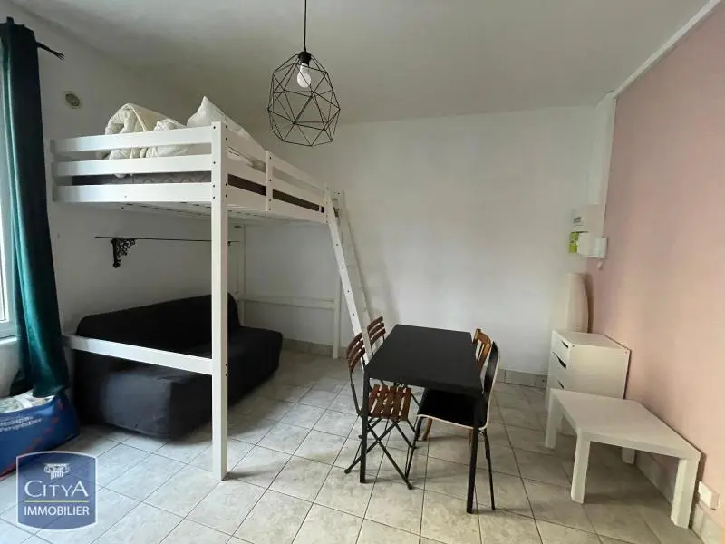 Photo 2 Appartement 1 pièce 24.04m²