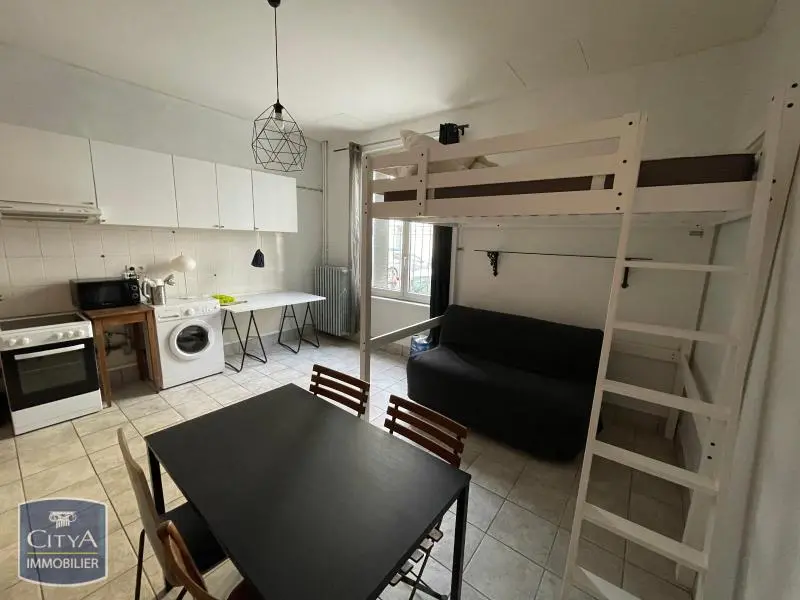 Photo 1 Appartement 1 pièce 24.04m²