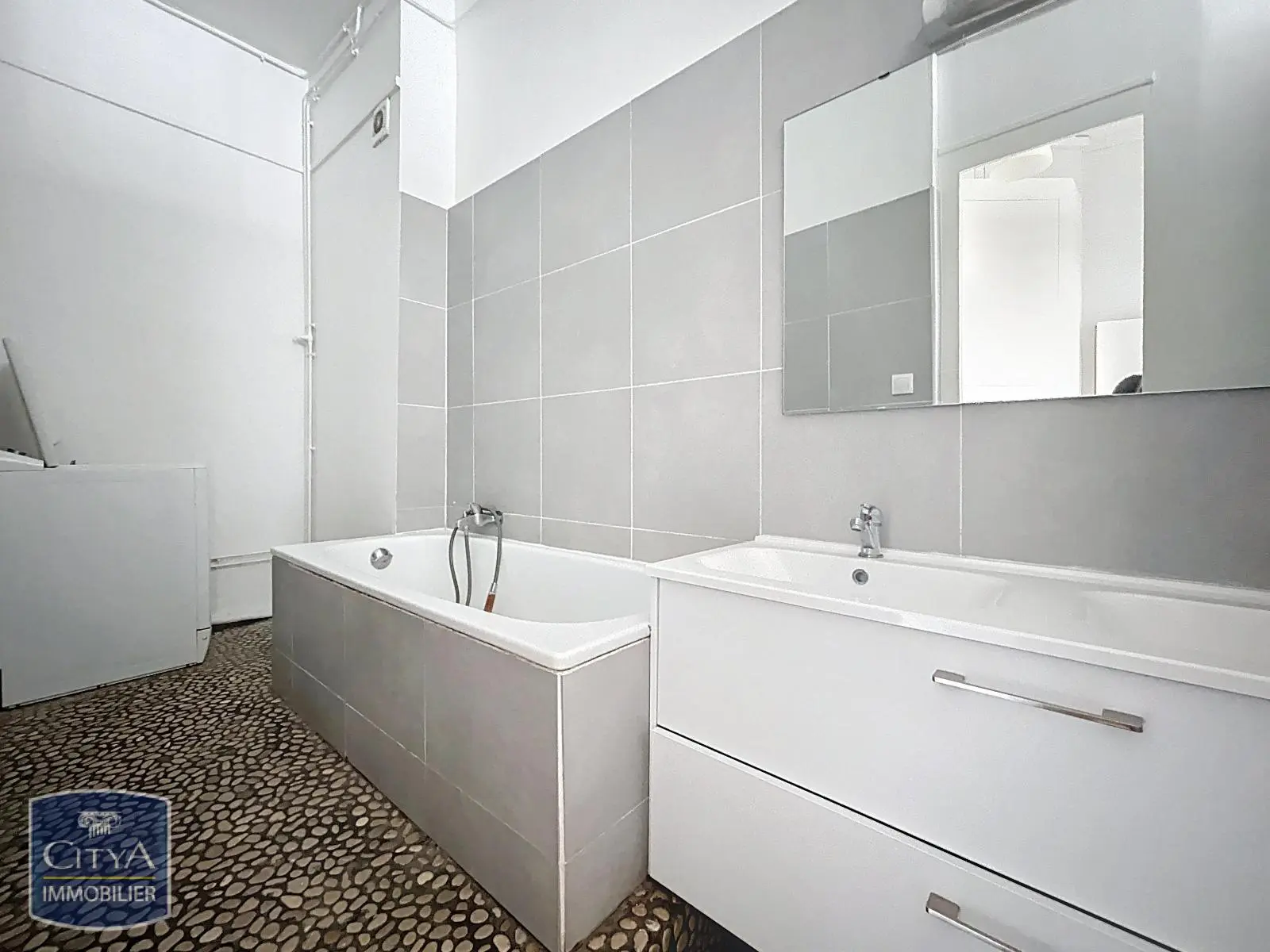 Photo 15 Appartement 4 pièces 98.25m²