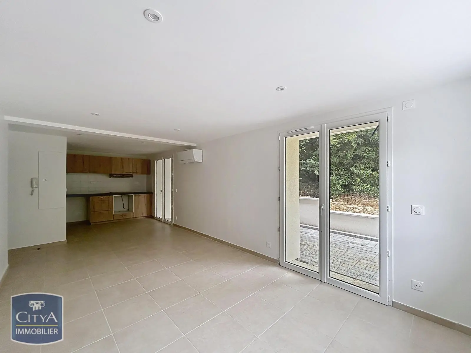 Photo 1 Appartement 2 pièces 53.21m²