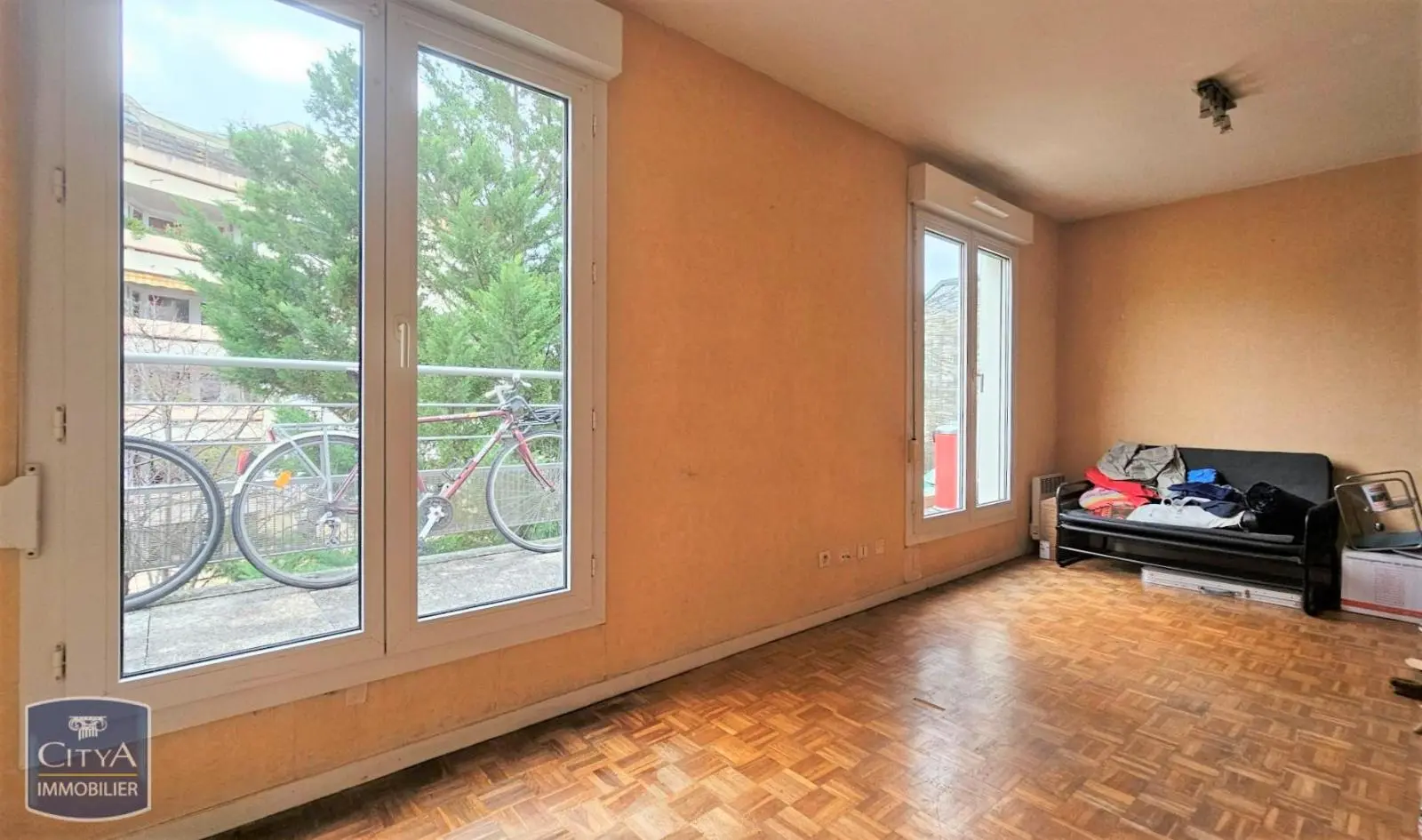 Photo 1 Appartement 1 pièce 37m²