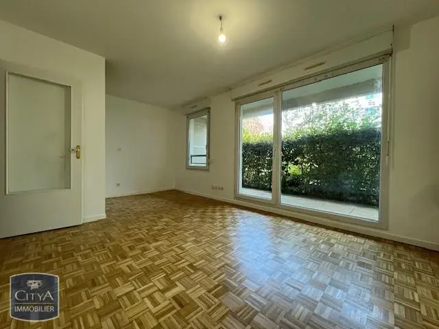 Photo 1 Appartement 1 pièce 27.67m²