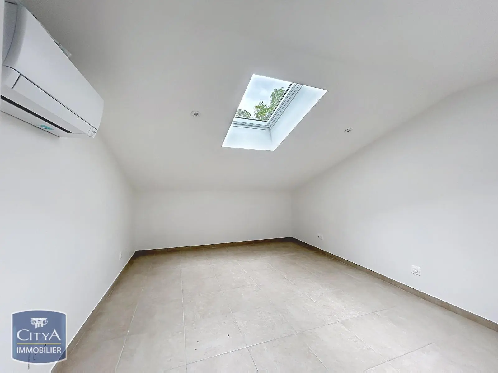 Photo 2 Appartement 1 pièce 22.24m²
