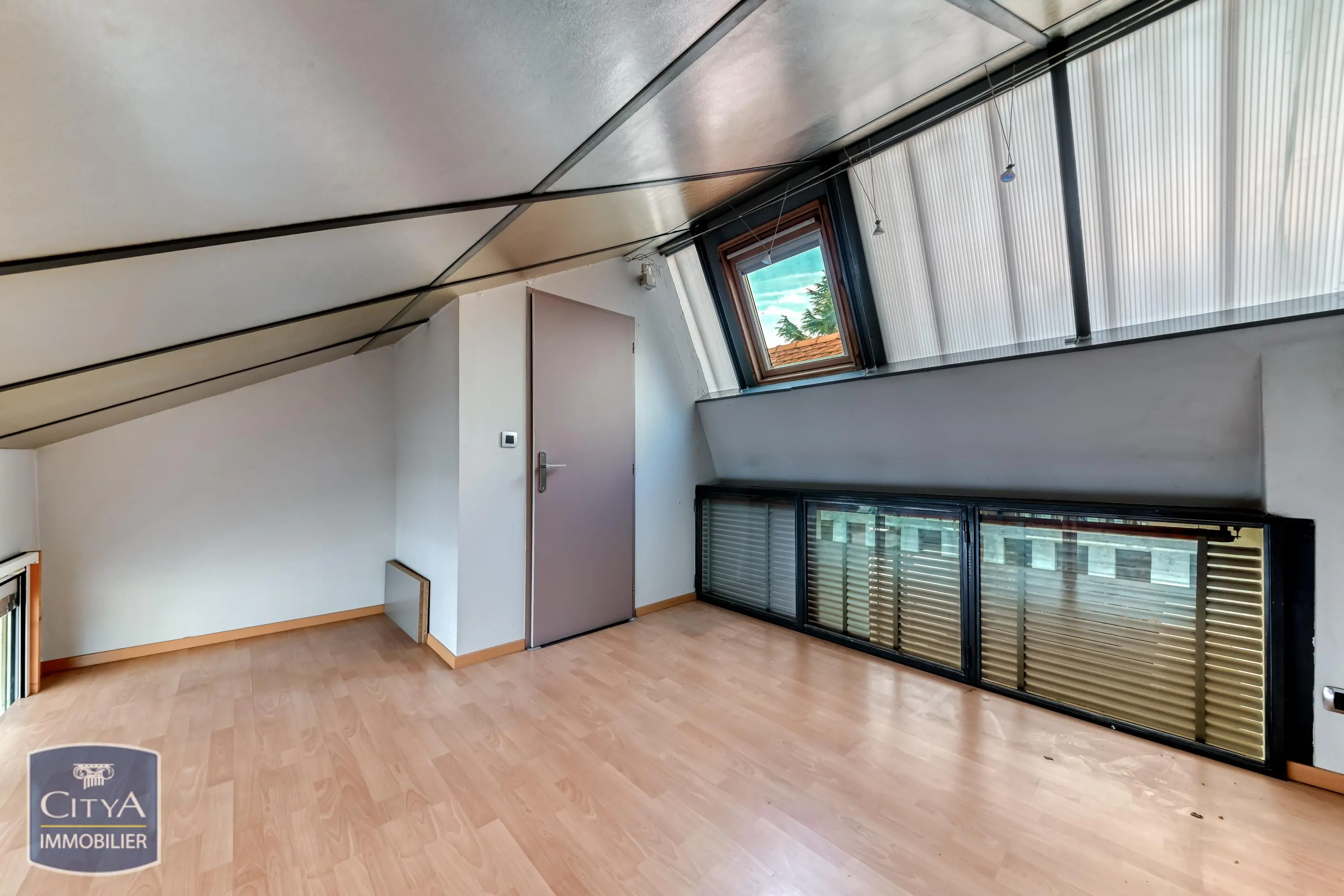 Photo 16 Appartement 5 pièces 218.74m²