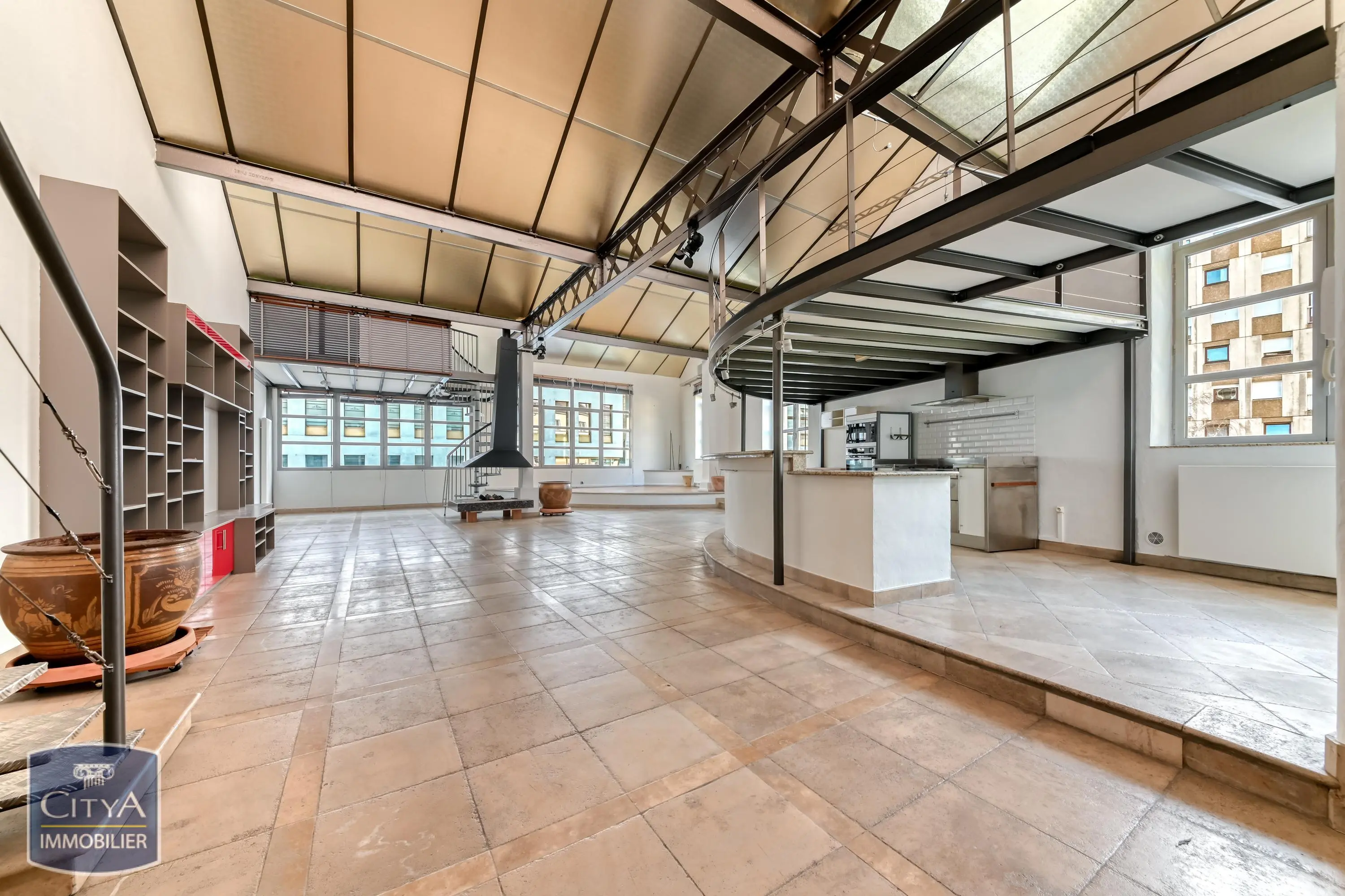 Photo 5 Appartement 5 pièces 218.74m²