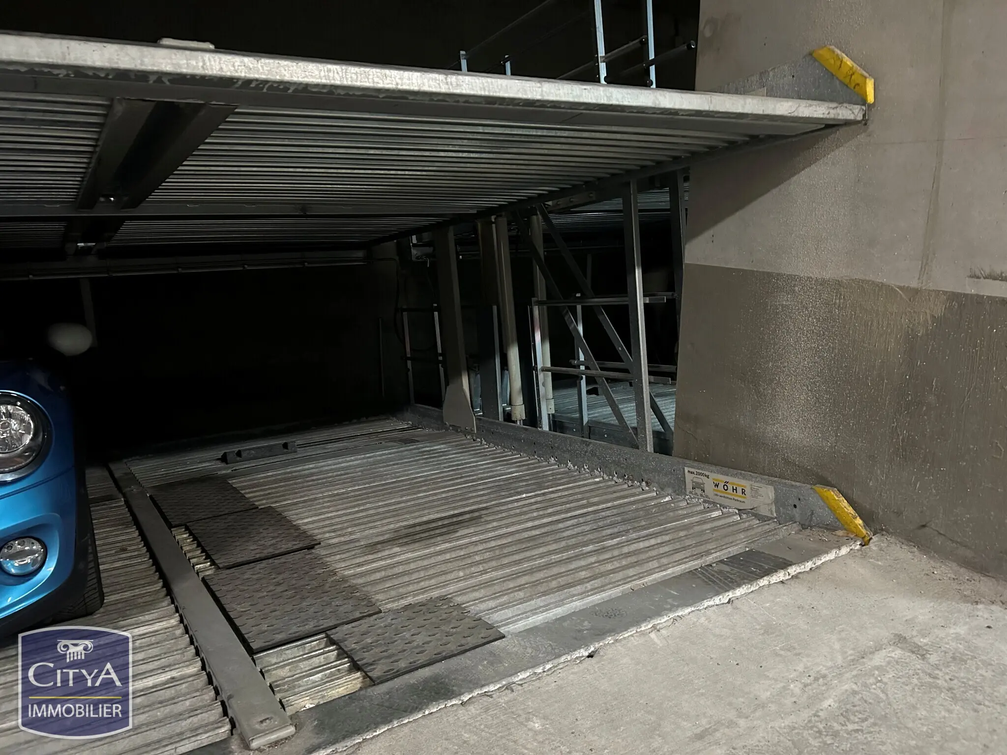 Photo 1 Parking