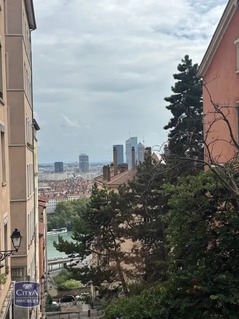 Photo 1 Appartement 1 pièce 18m²