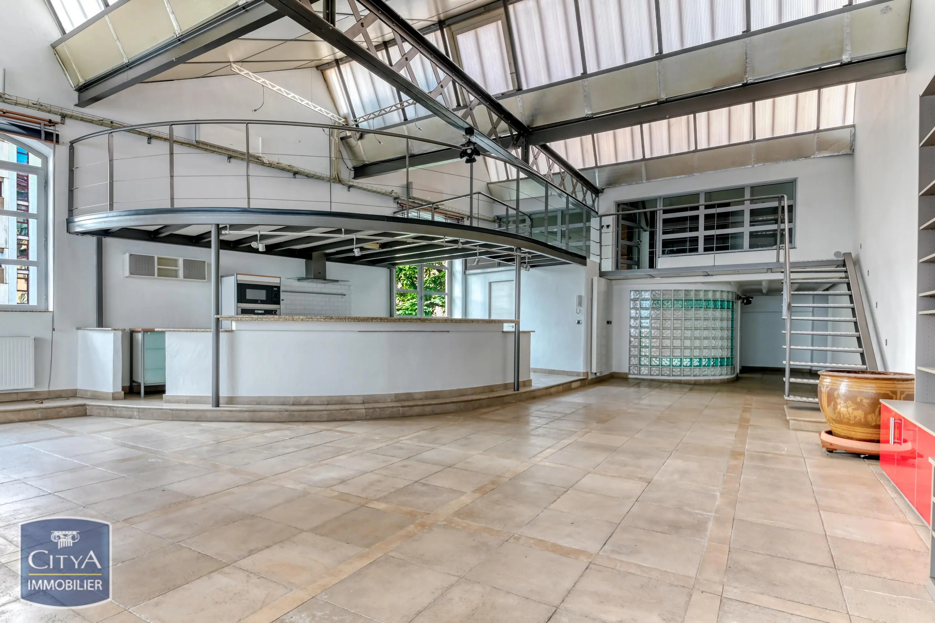 Photo 10 Appartement 5 pièces 218.74m²