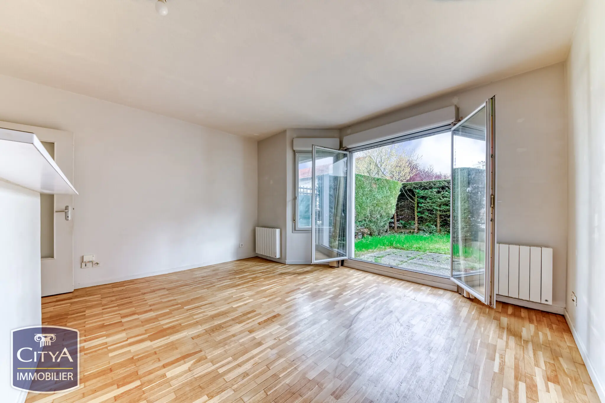 Photo 2 Appartement 1 pièce 28m²