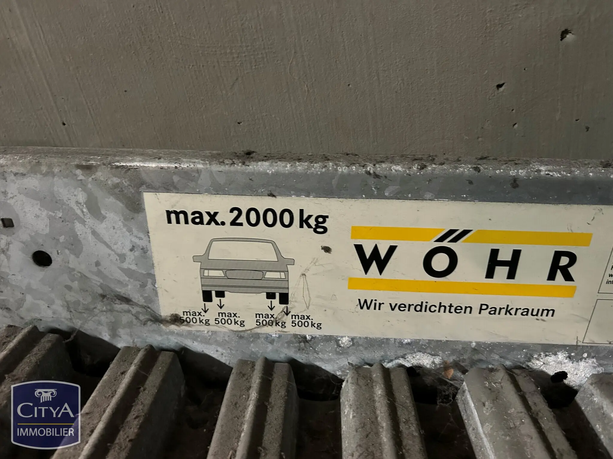 Photo 4 Parking