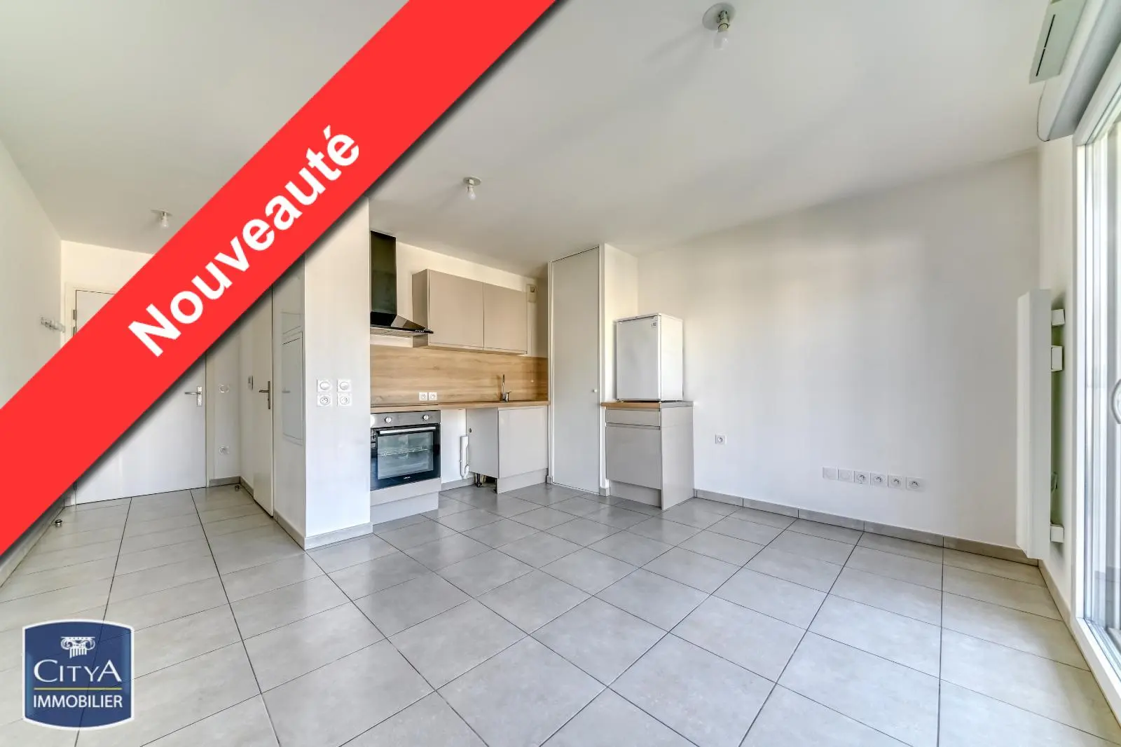 Photo 1 Appartement 1 pièce 25.7m²