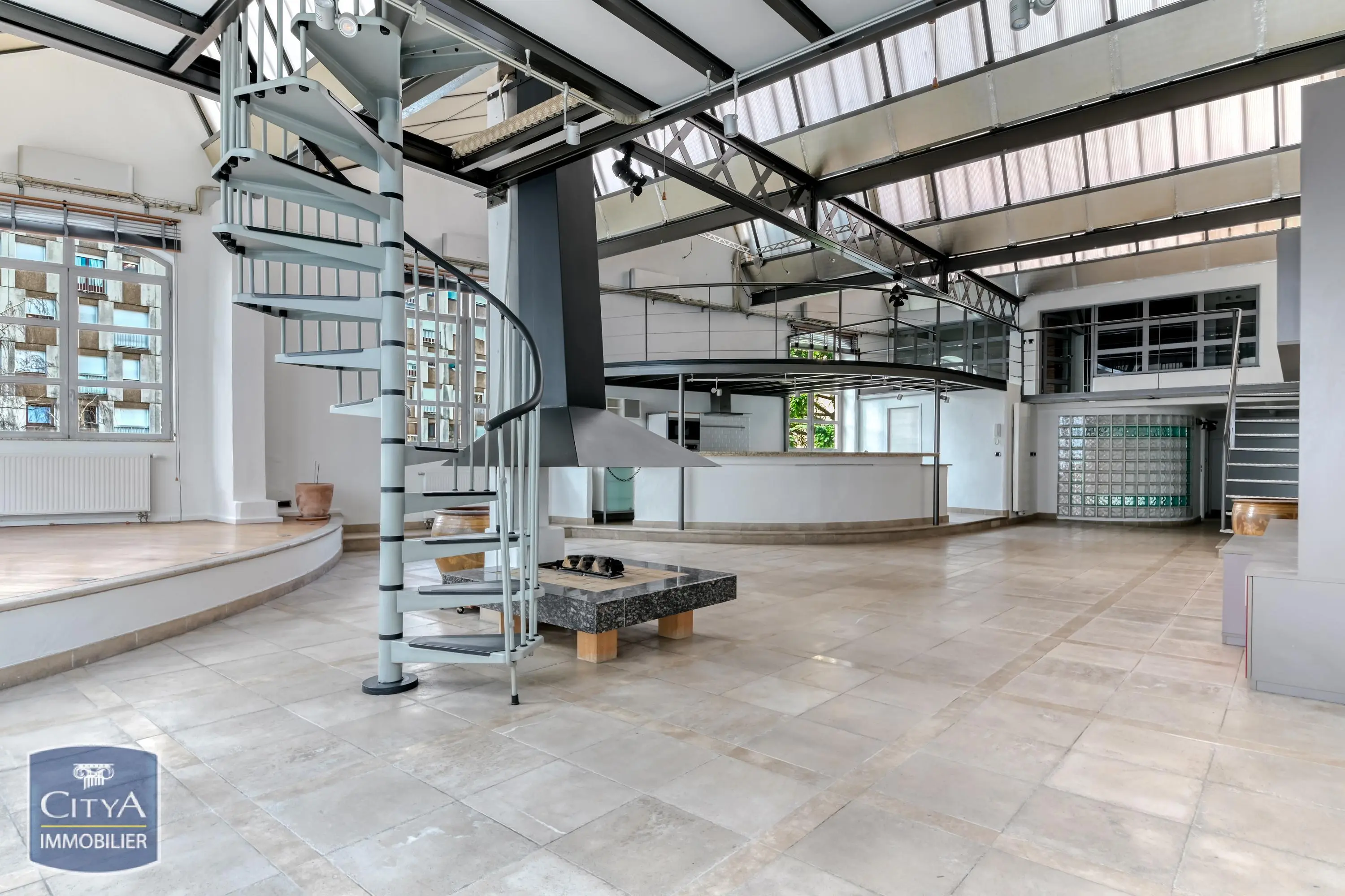 Photo 11 Appartement 5 pièces 218.74m²