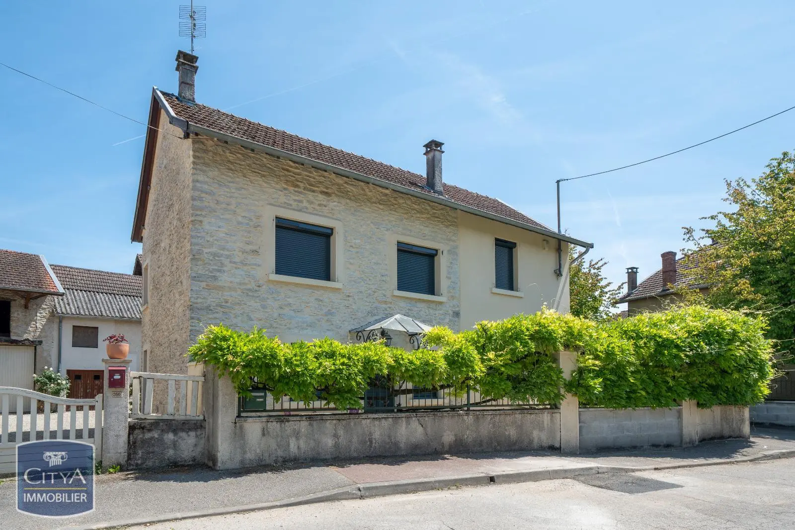 Photo 1 maison Optevoz