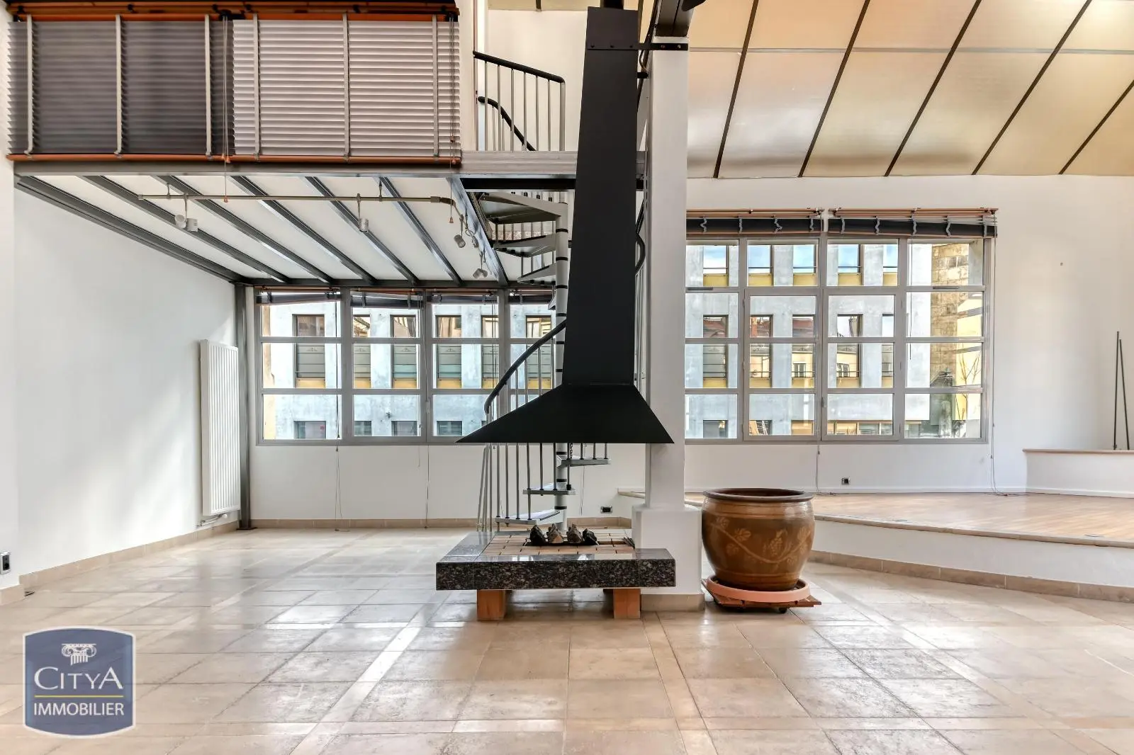 Photo 12 Appartement 5 pièces 218.74m²