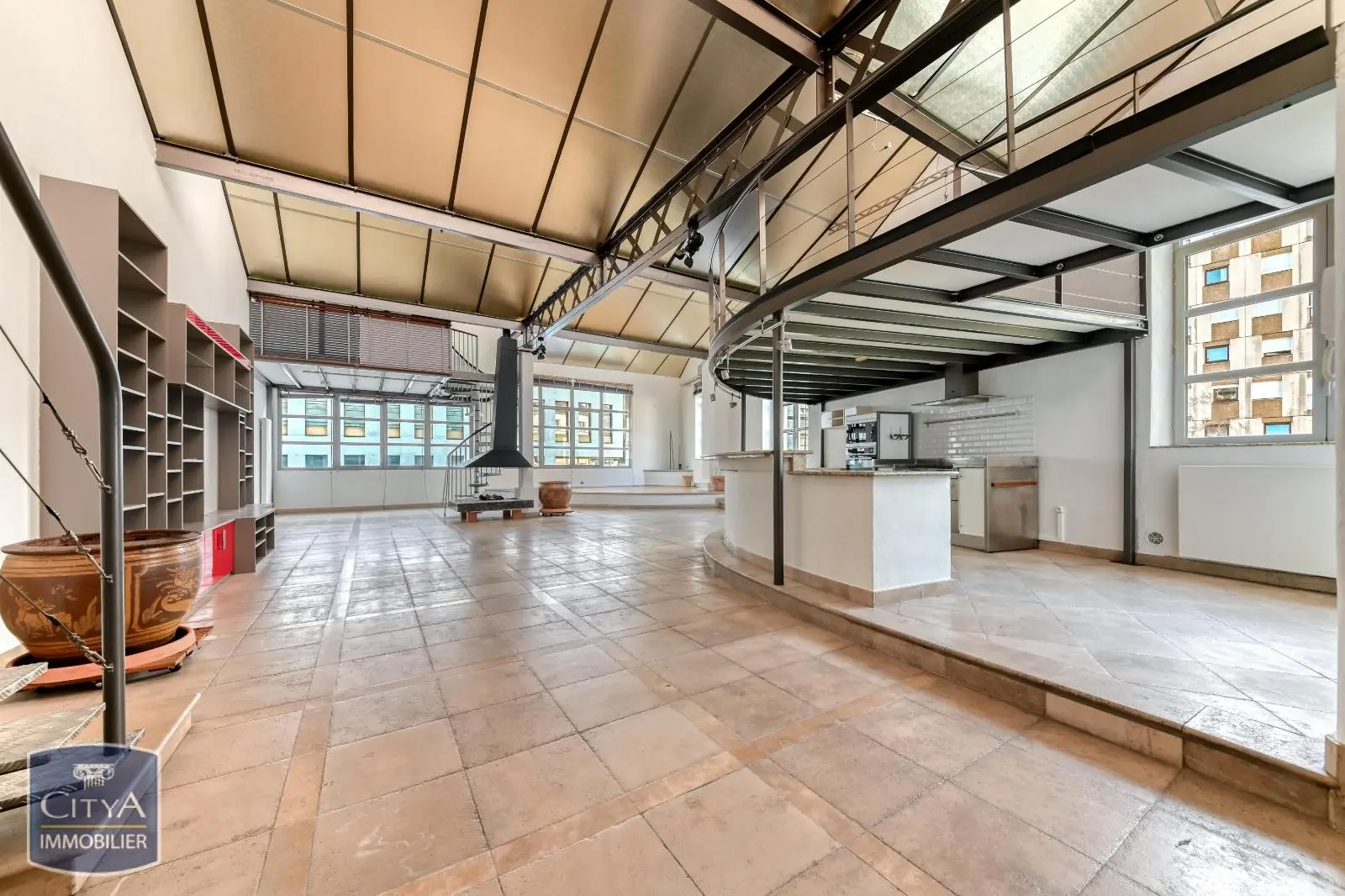 Photo 5 Appartement 5 pièces 218.74m²