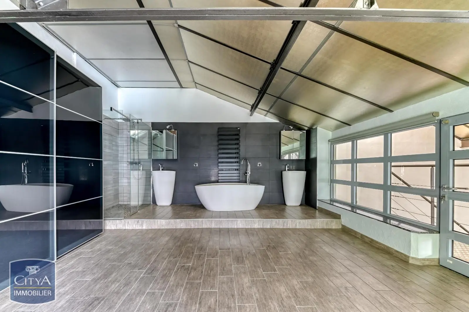 Photo 21 Appartement 5 pièces 218.74m²