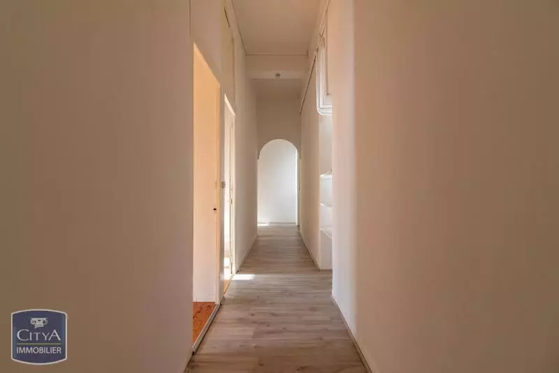 Illustration pour Appartement 3 pièces 87m² Photo Appartement 3 pièces 87m²
