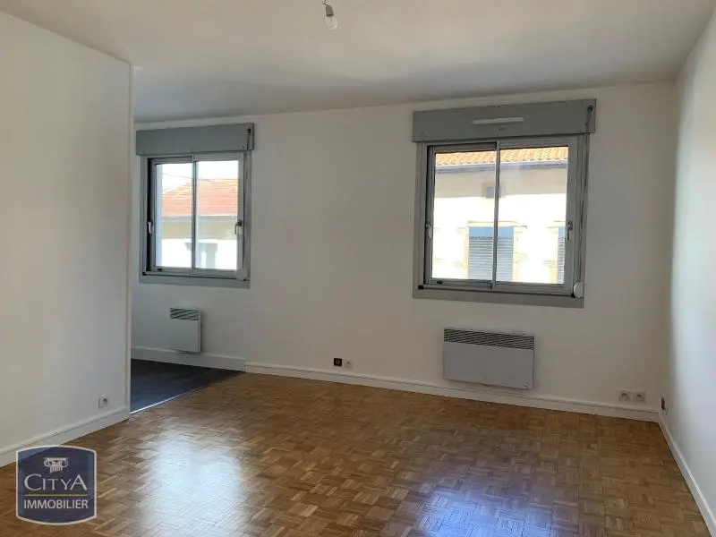 Photo 1 Appartement 1 pièce 31.41m²