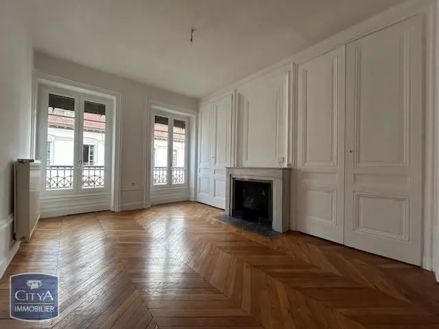 Photo 1 Appartement 2 pièces 55m²
