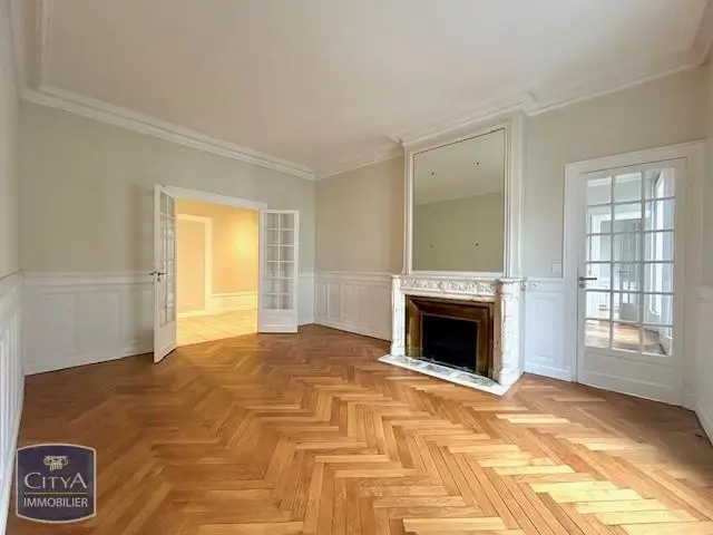 Photo 1 Appartement 6 pièces 139.58m²