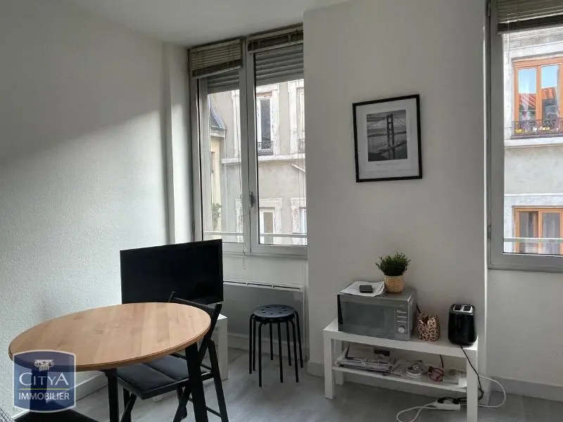 Photo 1 Appartement 1 pièce 19.49m²