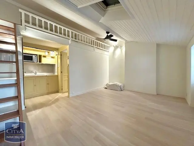 Photo 1 Appartement 1 pièce 24.37m²