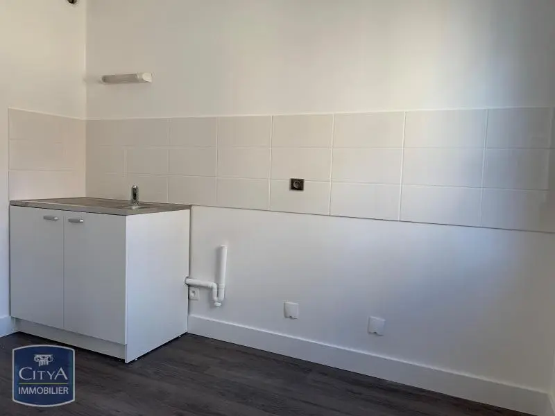 Photo 2 Appartement 1 pièce 31.41m²