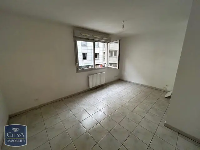 Photo 1 Appartement 1 pièce 25.72m²