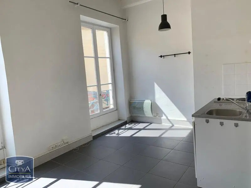 Photo 2 Appartement 1 pièce 24.19m²