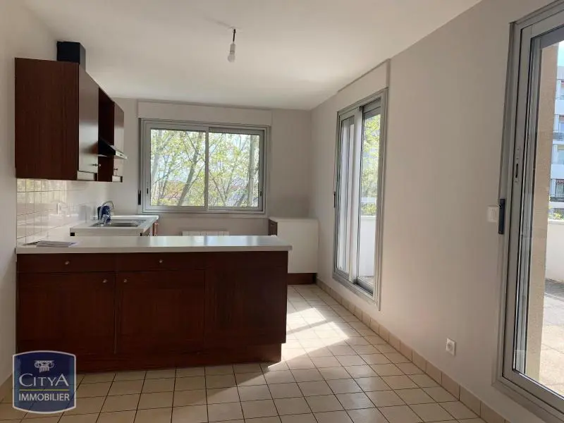 Photo 1 Appartement 5 pièces 110.42m²