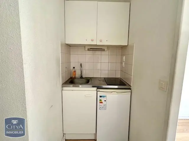 Photo 2 Appartement 1 pièce 18.11m²