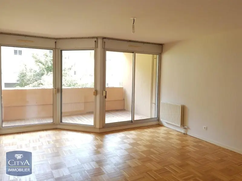 Photo 1 Appartement 2 pièces 56m²