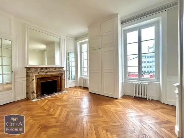 Photo 10 Appartement 6 pièces 139.58m²